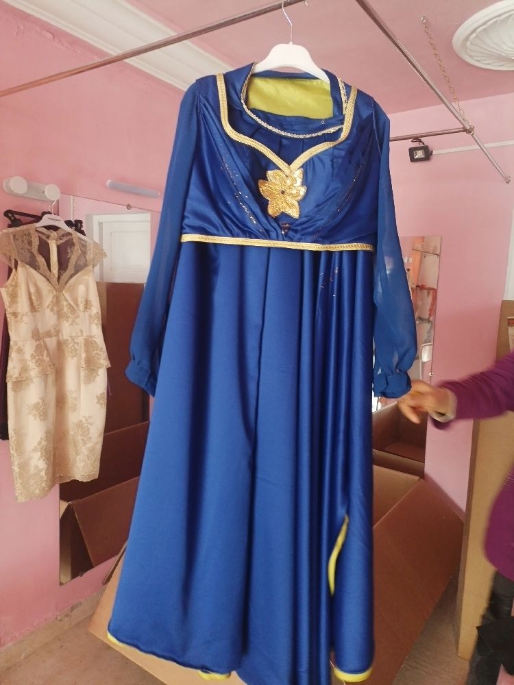 Tabdila de 2 pièces en bleue roi.