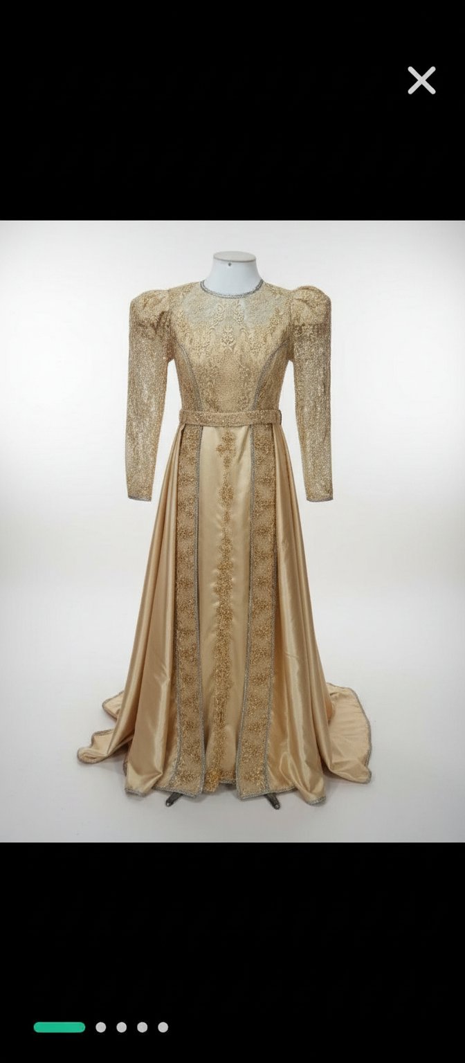 Robe jaune moutarde en satin 