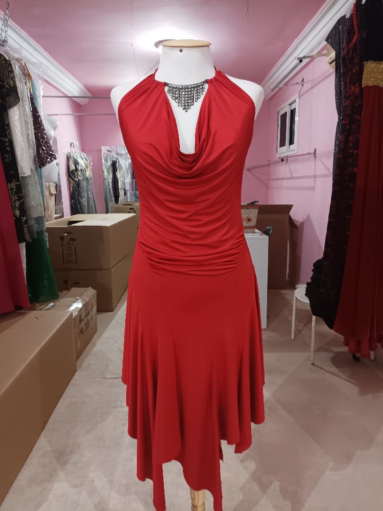 Robe très originale dos nu