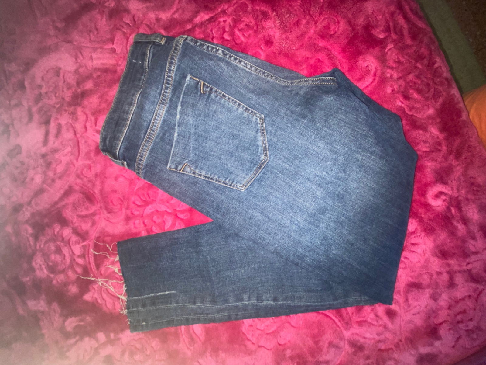 Jeans la marque zara taille 40 jamais porté