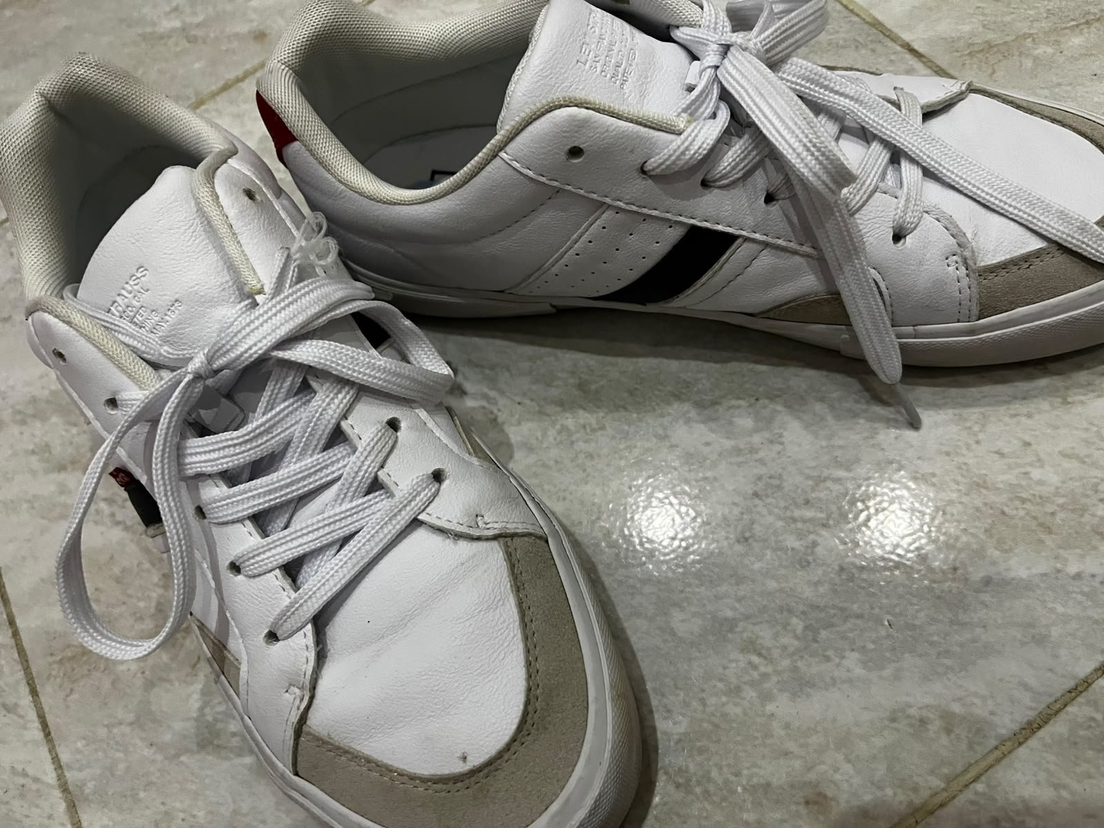 👟 Baskets Levi’s – Blanches