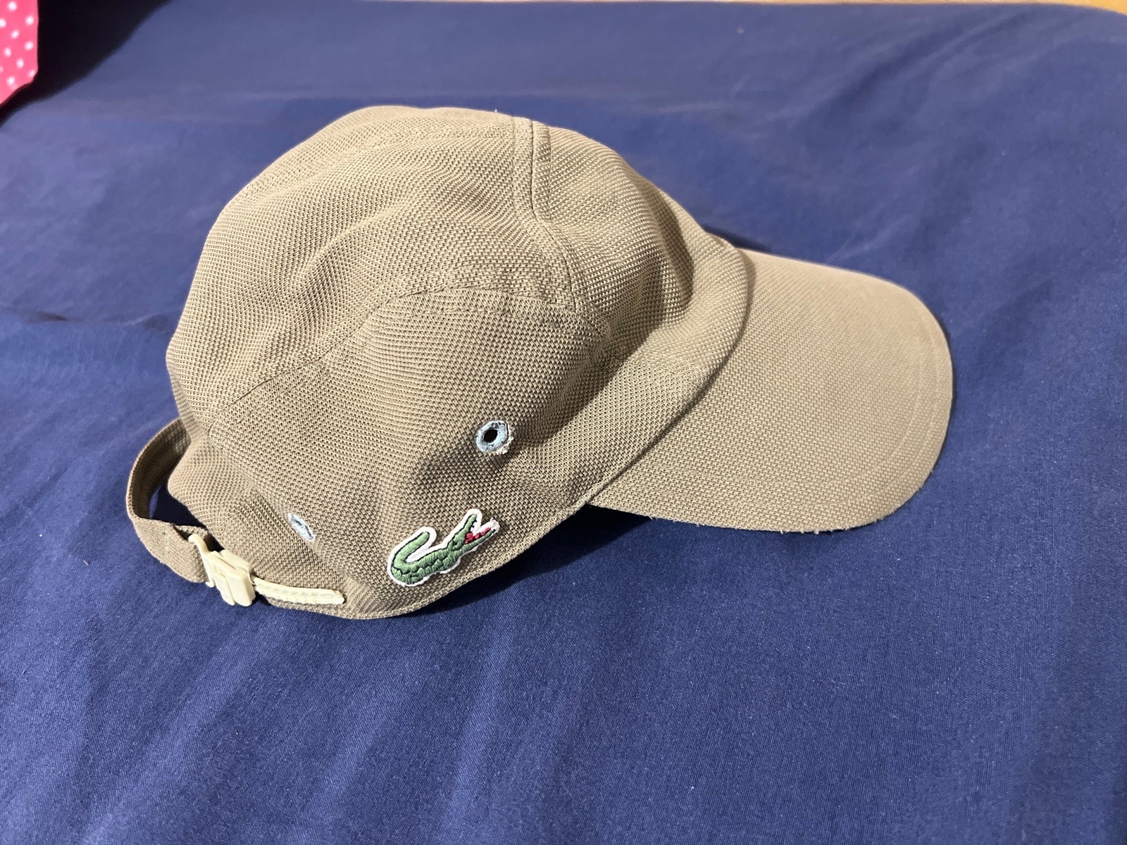 Casquette Lacoste en vert militaire pour enfant 