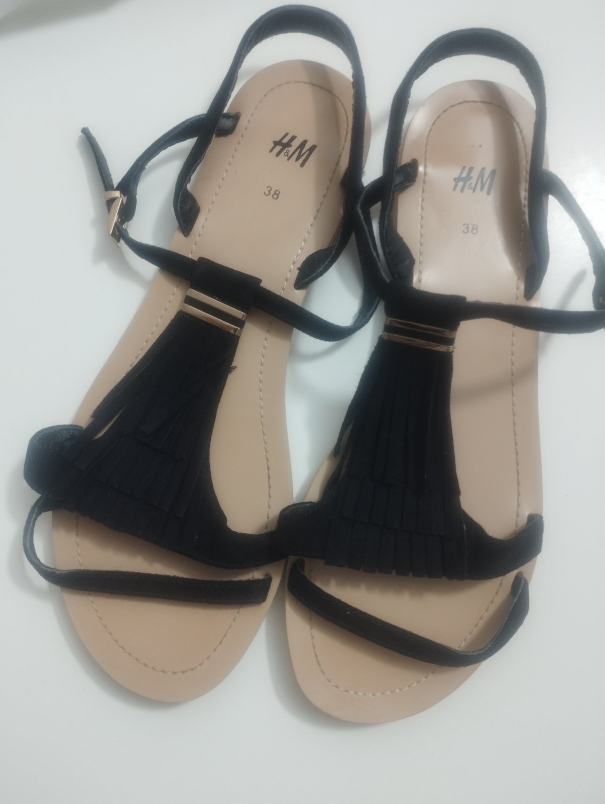 Des sandales H&M pointure 38 