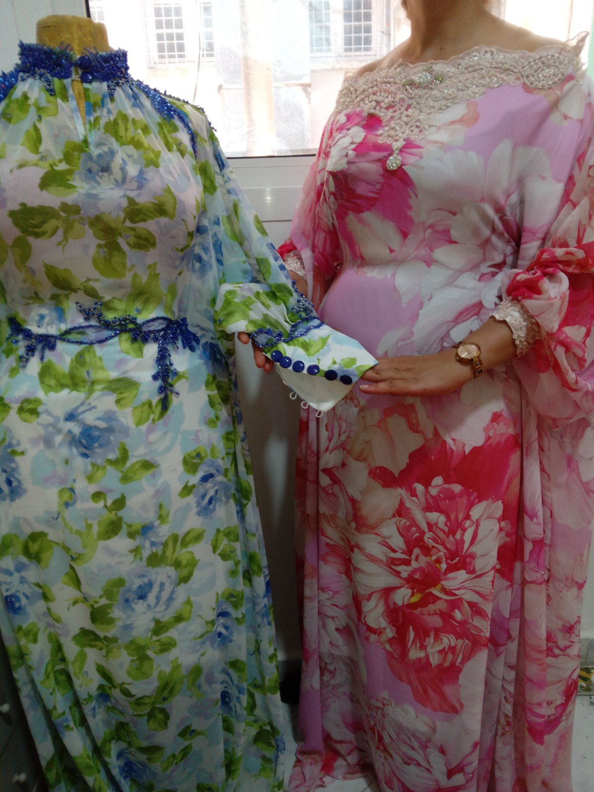 فستان همسة الاقحوان