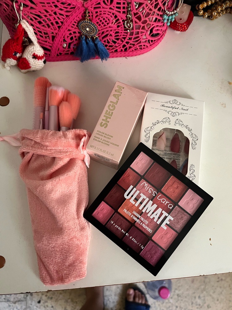Pack makeup importé +trousse 