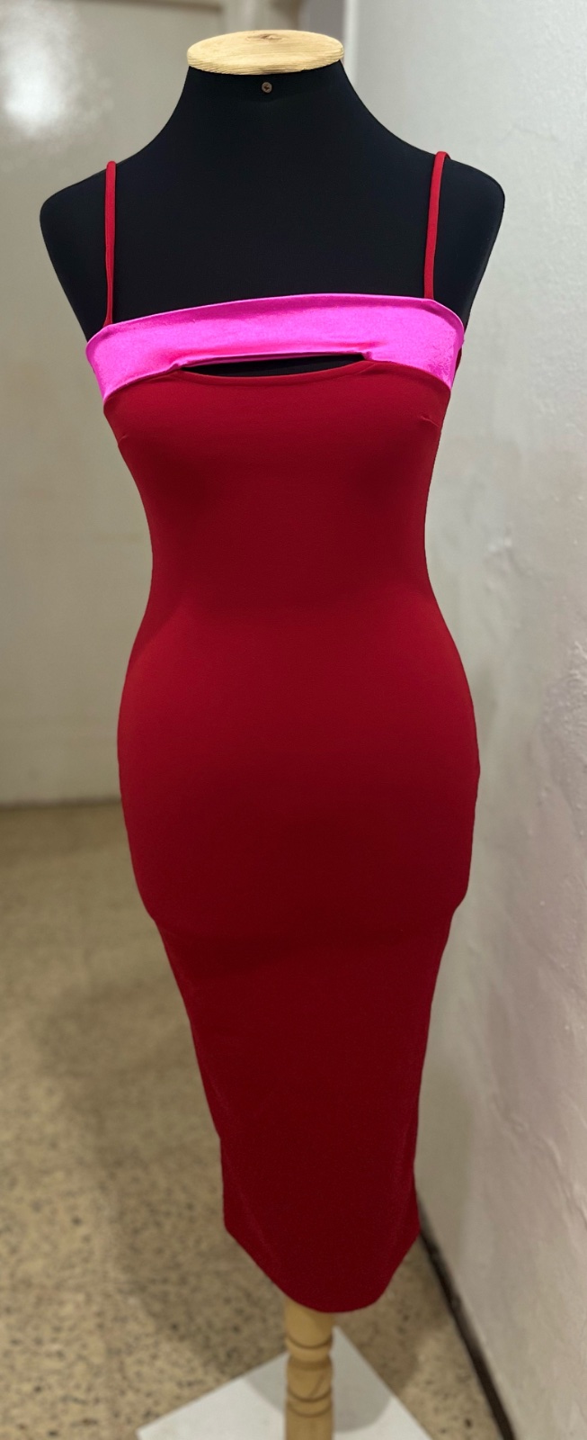 Magnifique Robe de Soirée Rouge Élégante 