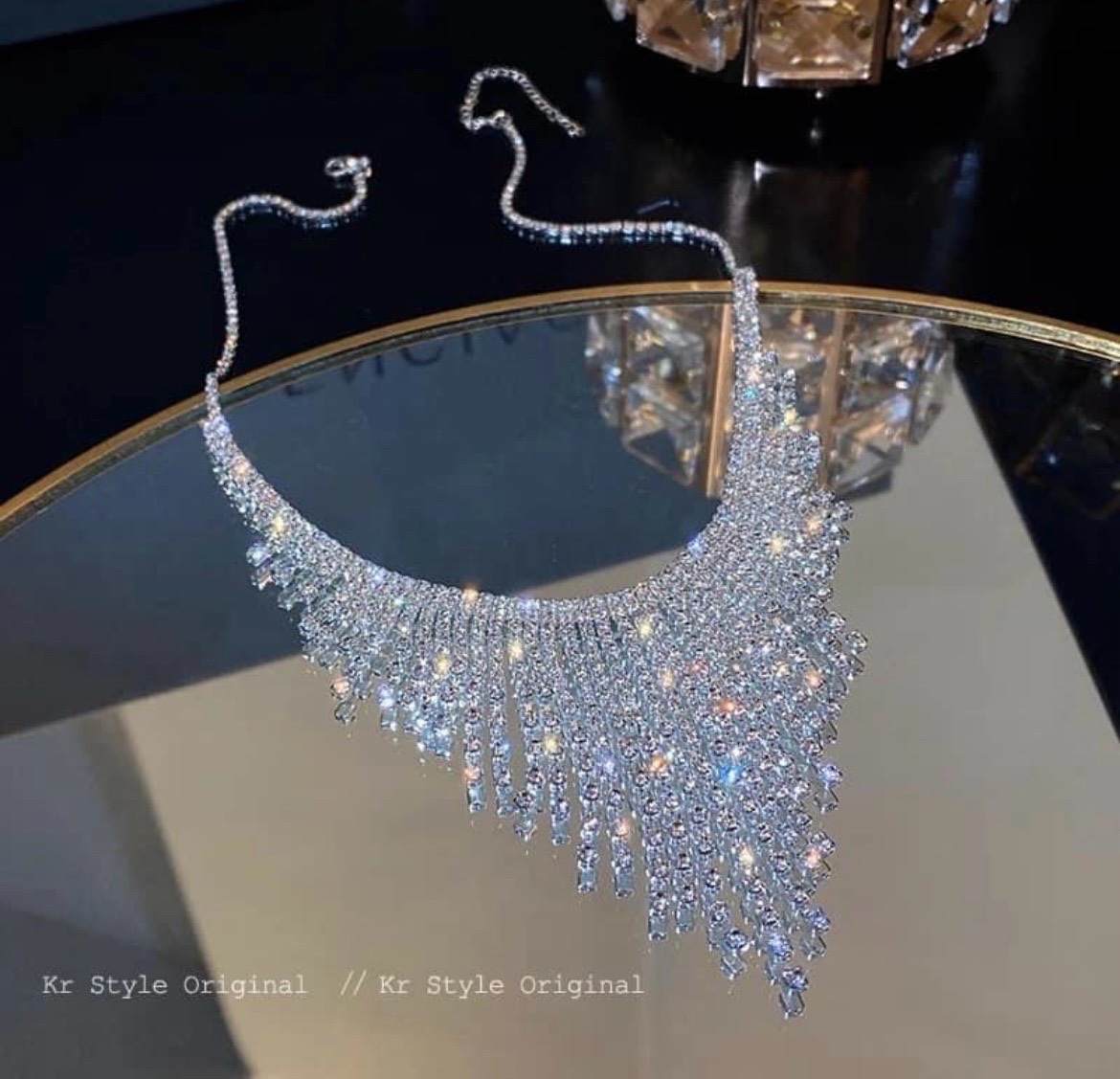 Collier trop élégant