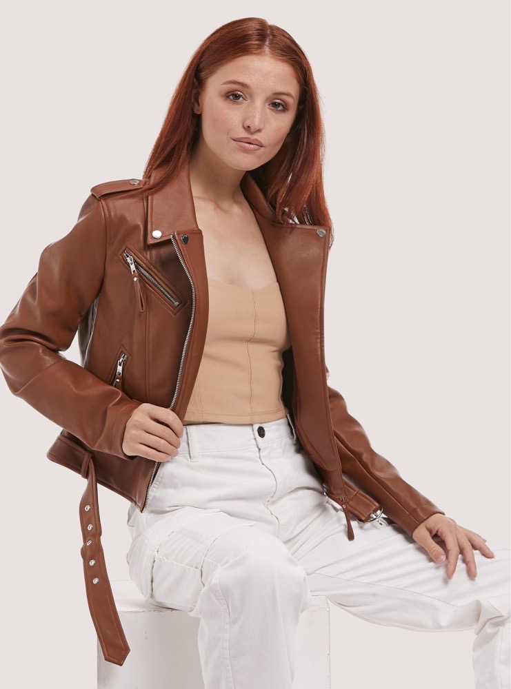 Veste cuir couleurs tendance 