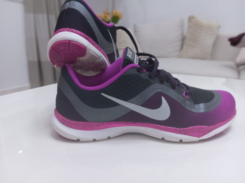 Basket nike authentique 
