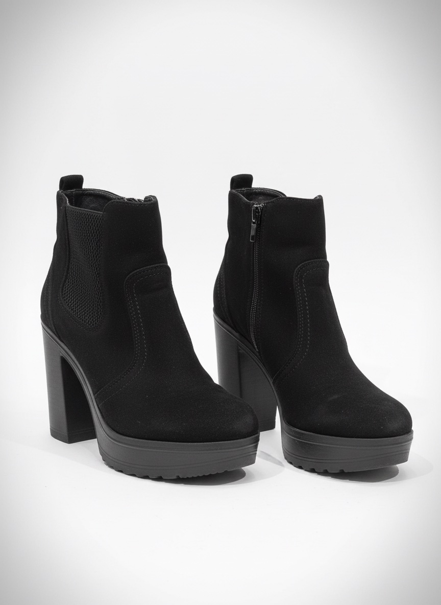 Bottines tres tres confortables et stylées Noires en daim