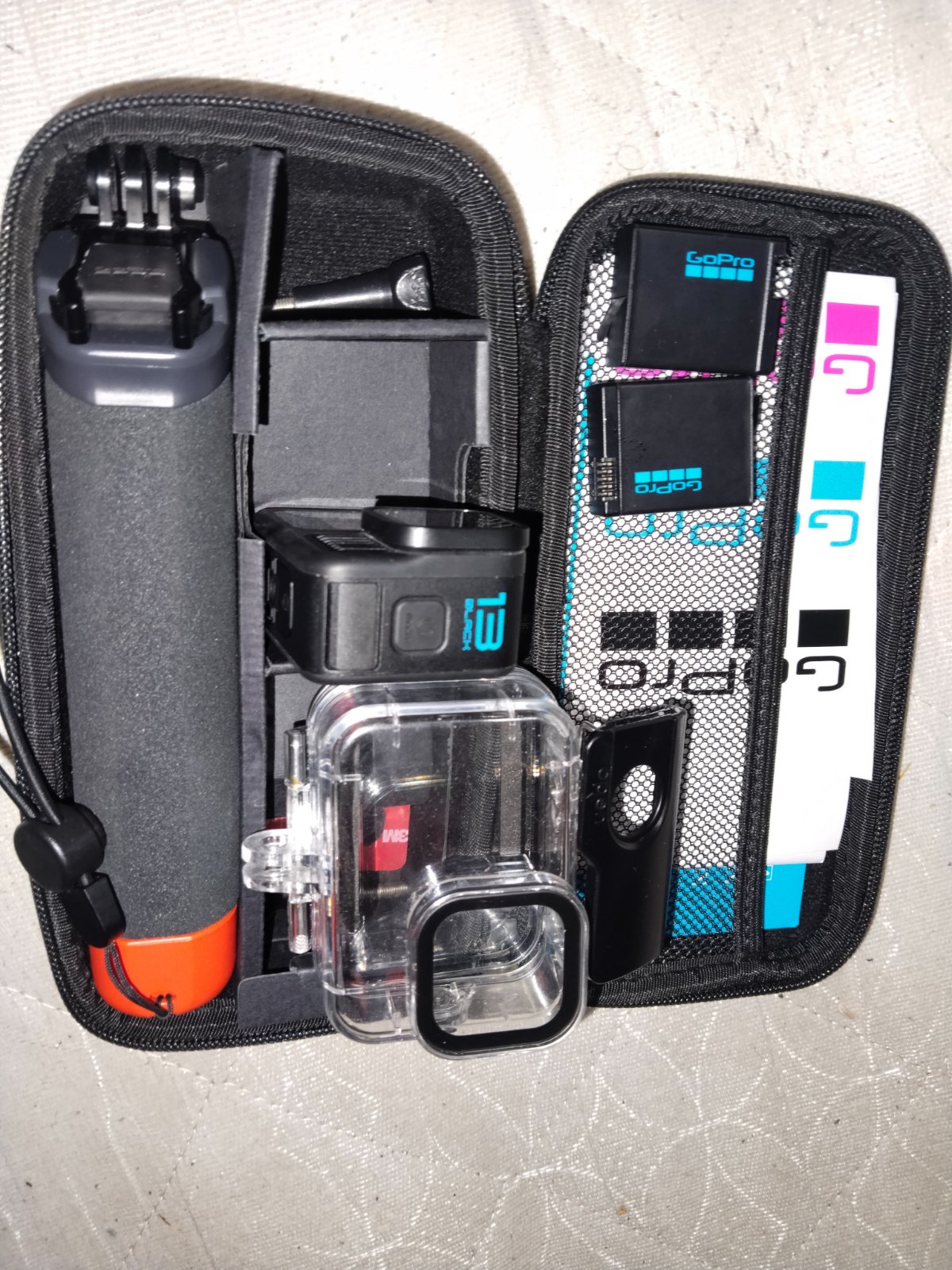 GoPro 13 black avec deux batteries original 
