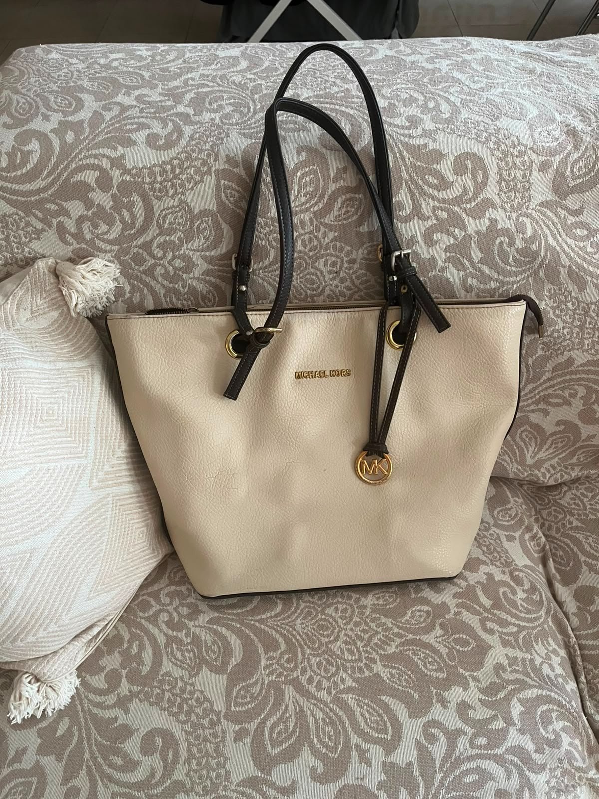 👜 À vendre – Sac Michael Kors original Sac Michael Kors.