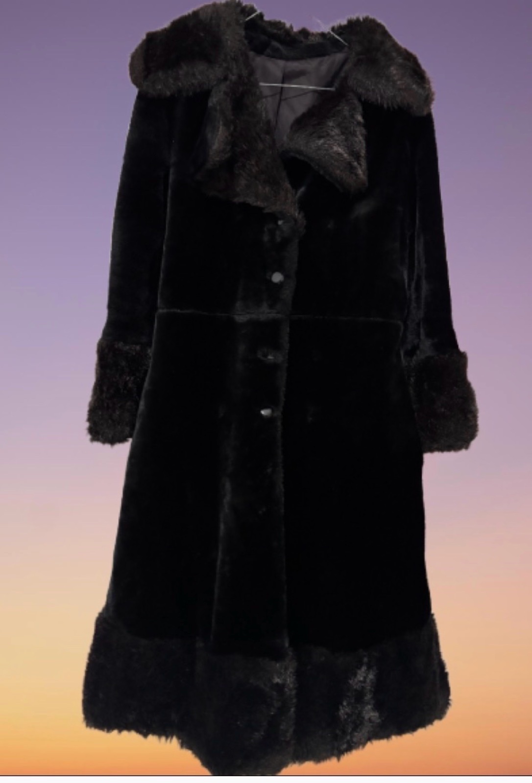 Manteau en fourrure noir 