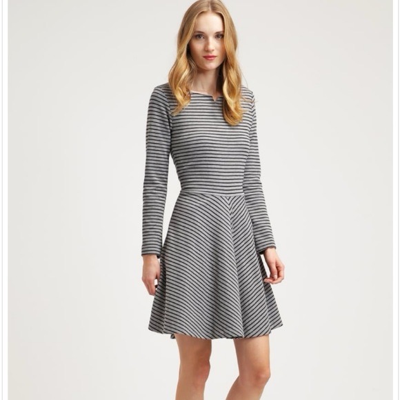 Robe tres bon etat GAP