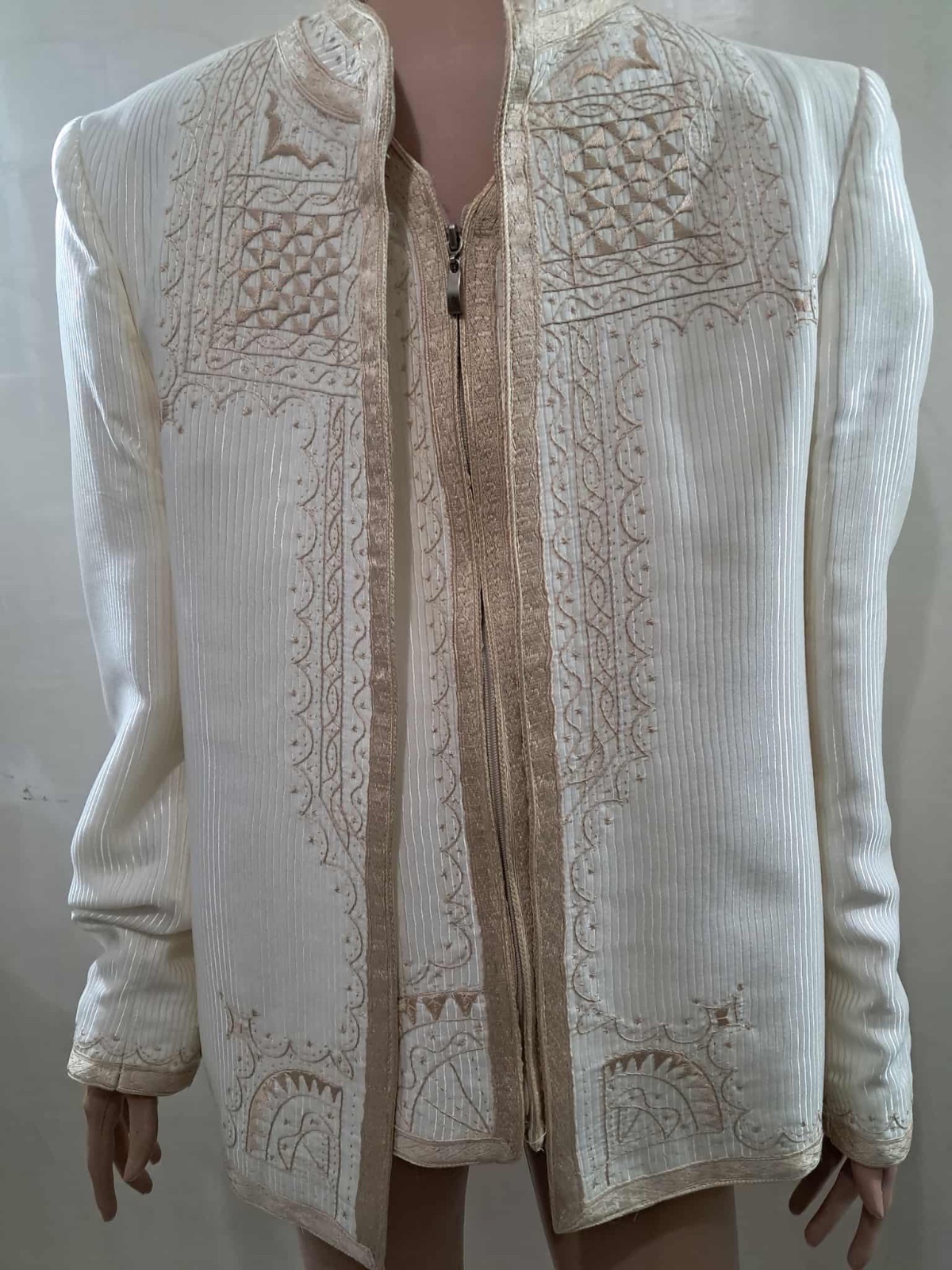 Costume home traditionelle