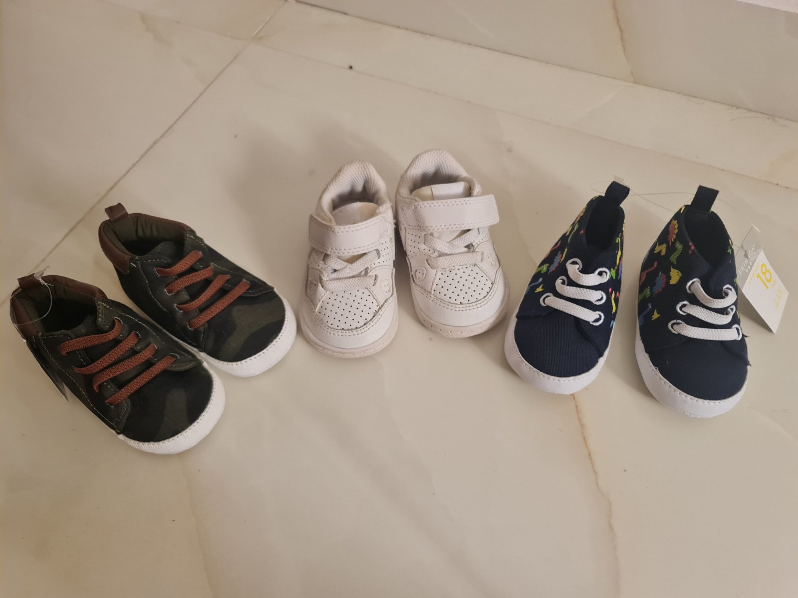 3 paires de chaussure bébé