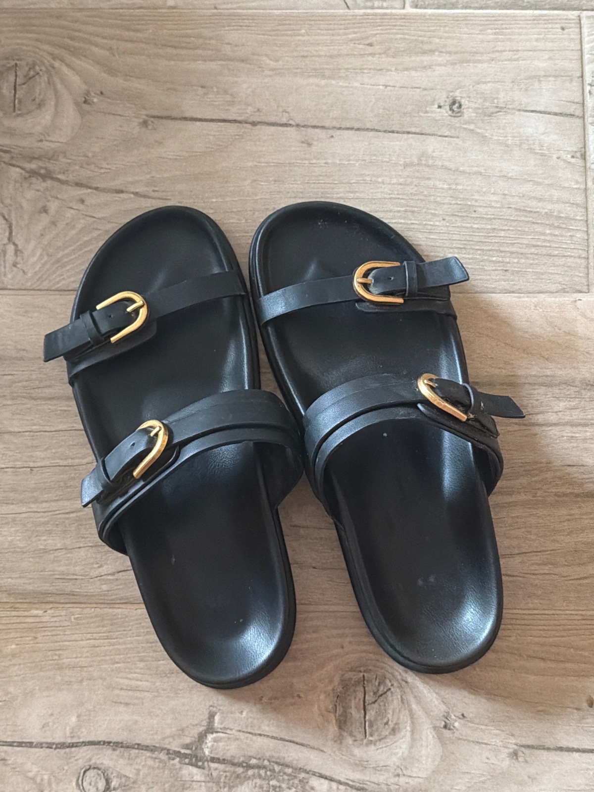 Mules zara en cuir noir pointure 37 en excellente de chez excellente etat
