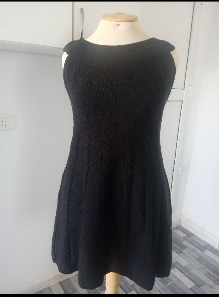 Robe noire laine 
