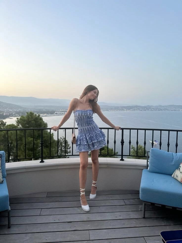 Robe greece vibe