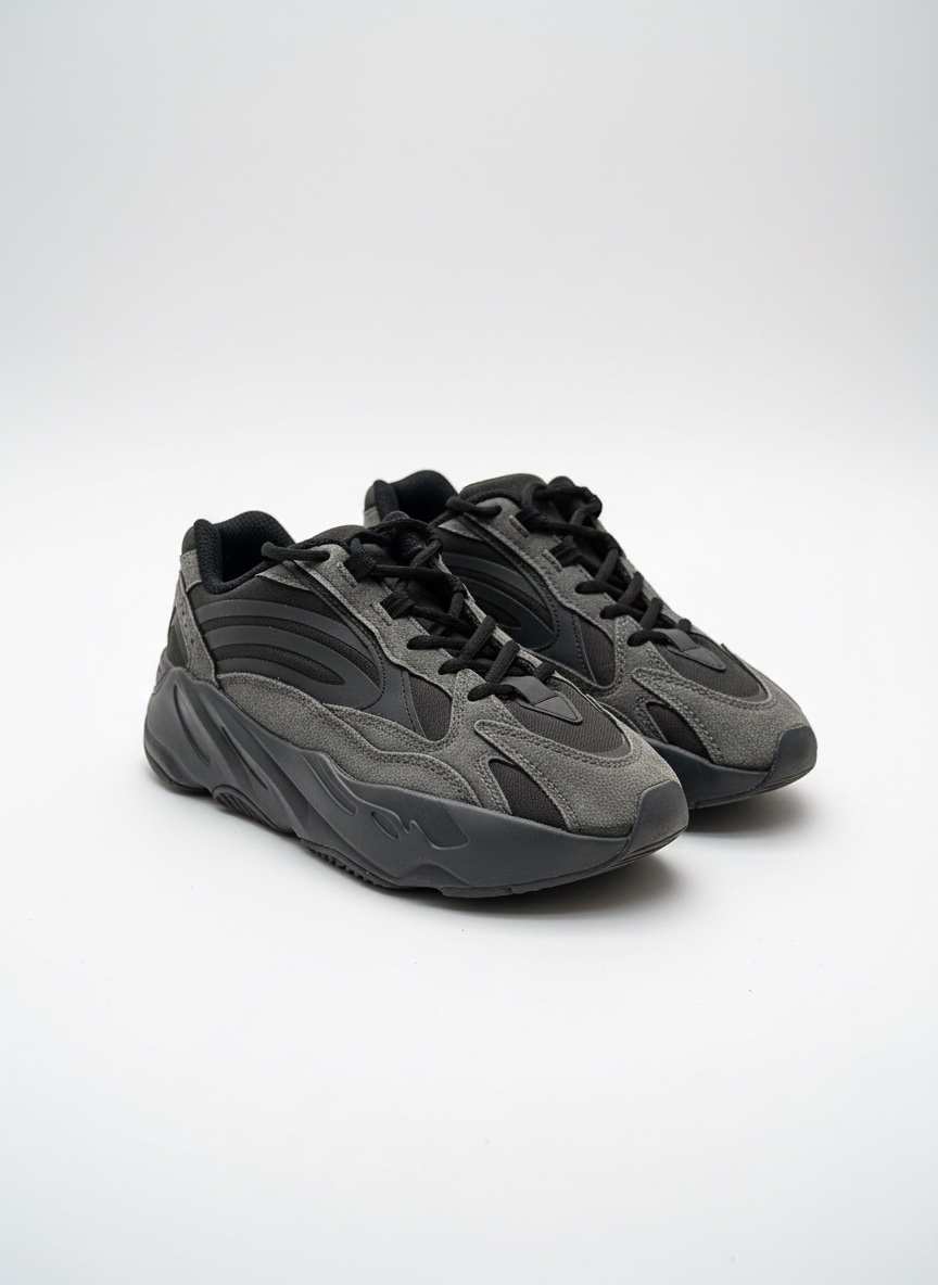 Yeezy boost noir