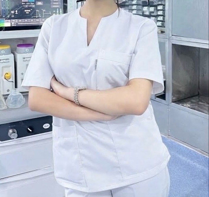 Casaque blanc tenue infirmiere