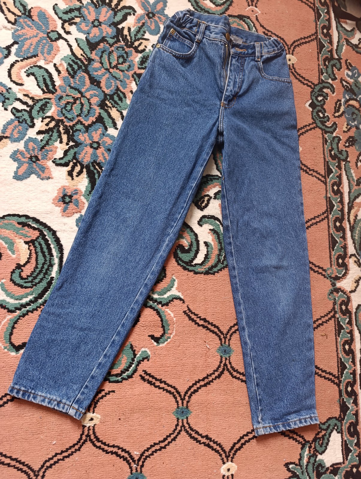 Très très jolie pantalon jean jdid yhabel