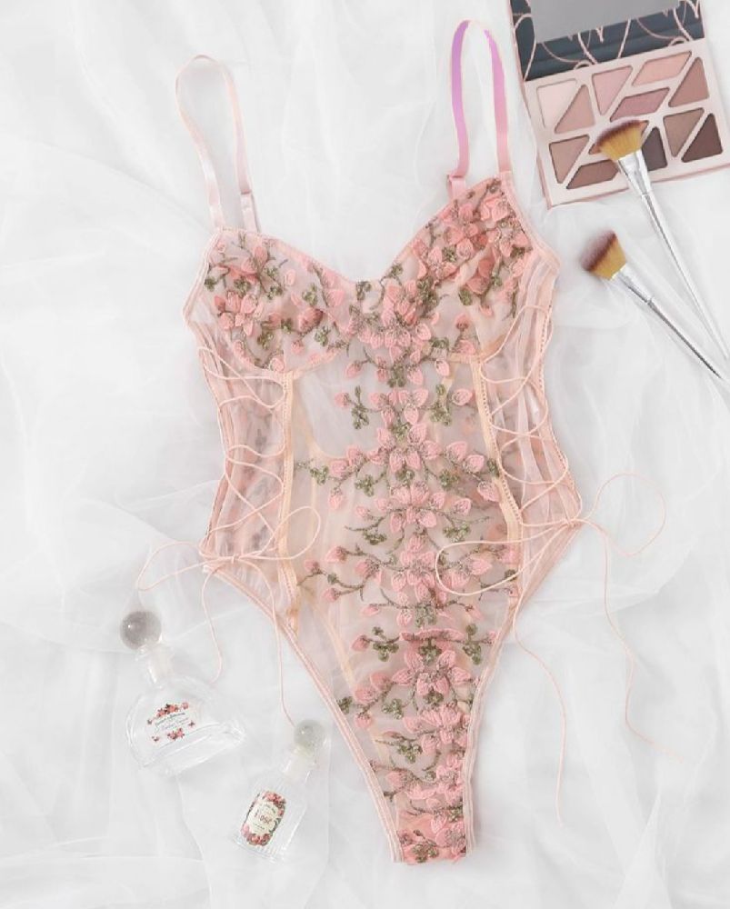 Jolie tenue sexy leli tzahez 🥰
