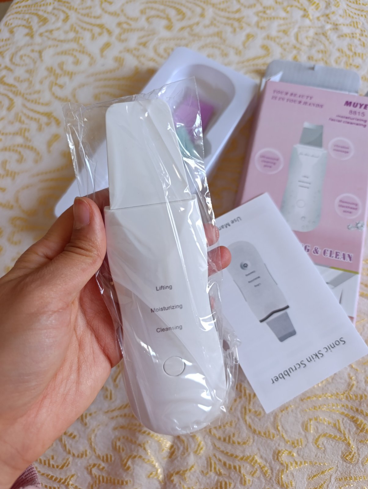 Ultrasonic scrubber nettoyage profond & soin complet du visage 