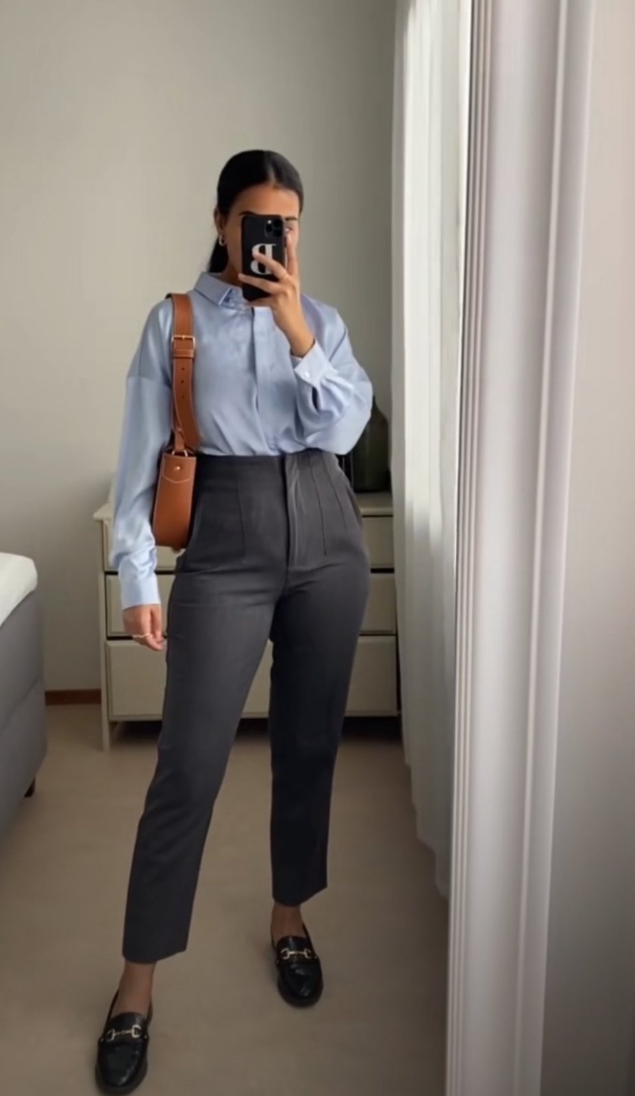 Pantalon gris très jolie 