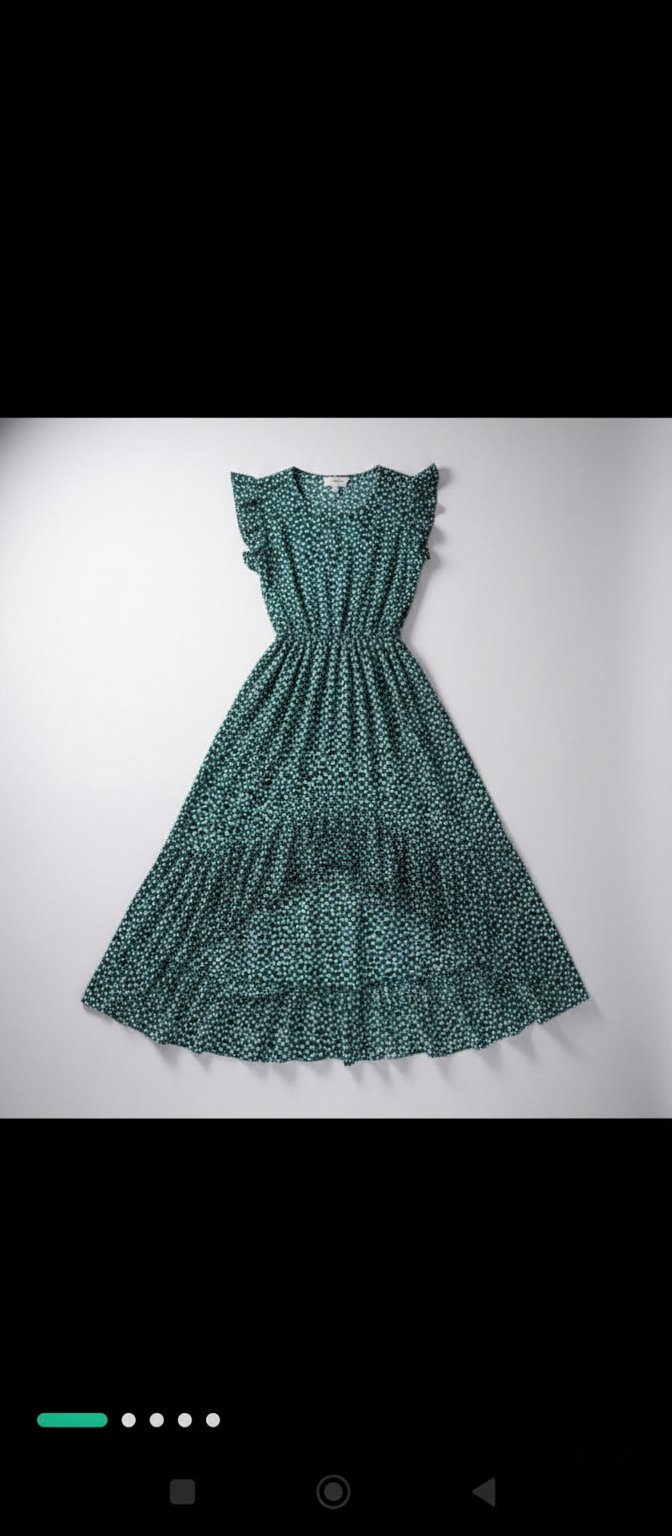 Robe verte fleurie très jolie style princesse 