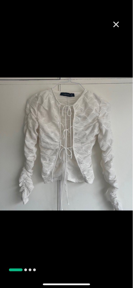 Chemise blanches avec fronces