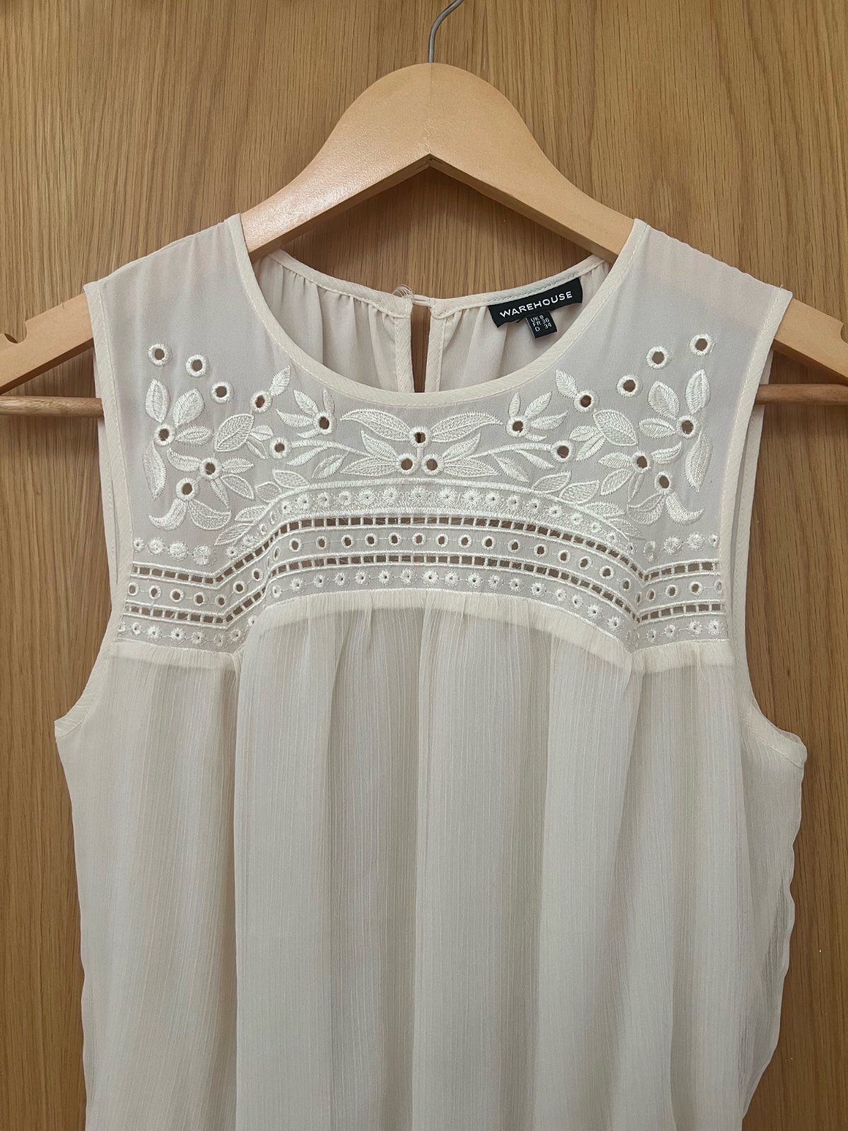 Robe blanche chic WAREHOUSE 🤍 broderie élégante – T36 comme neuve