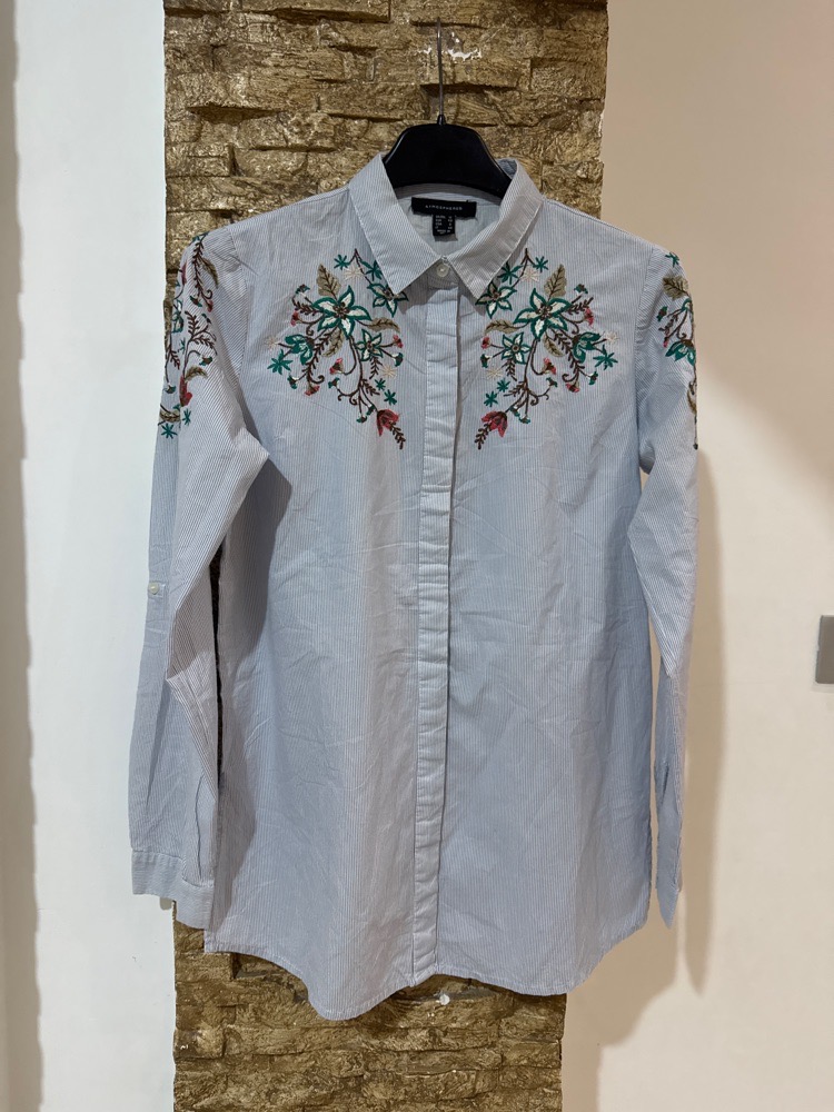 Atmosphère chemise rayé avec broderie neuf