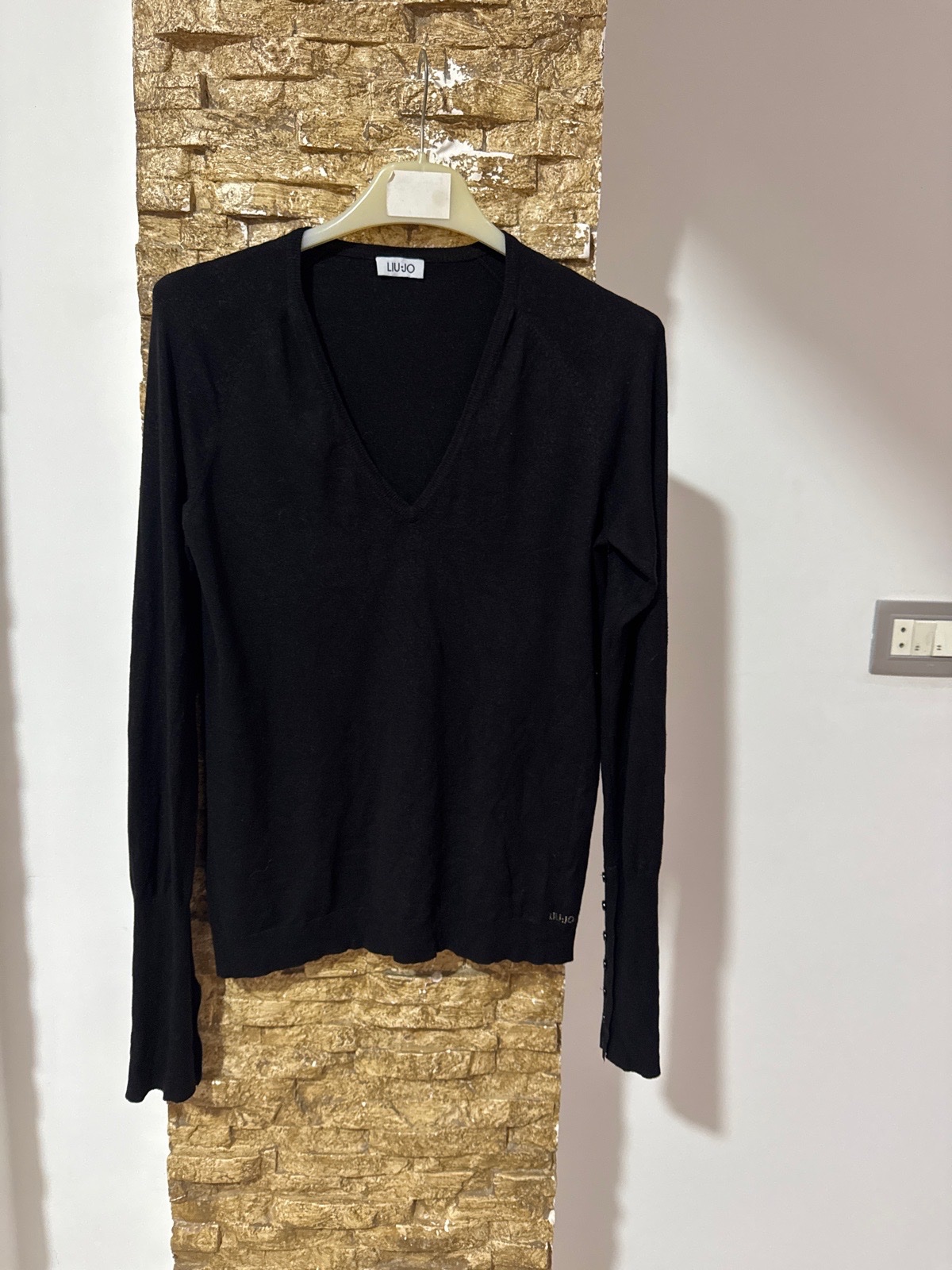 Liu.jo pull a manche bouton neuf