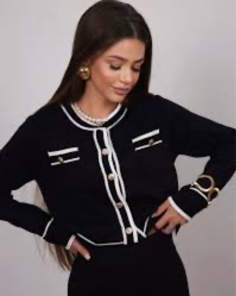 Cardigan a bouton doré  tendence neuf