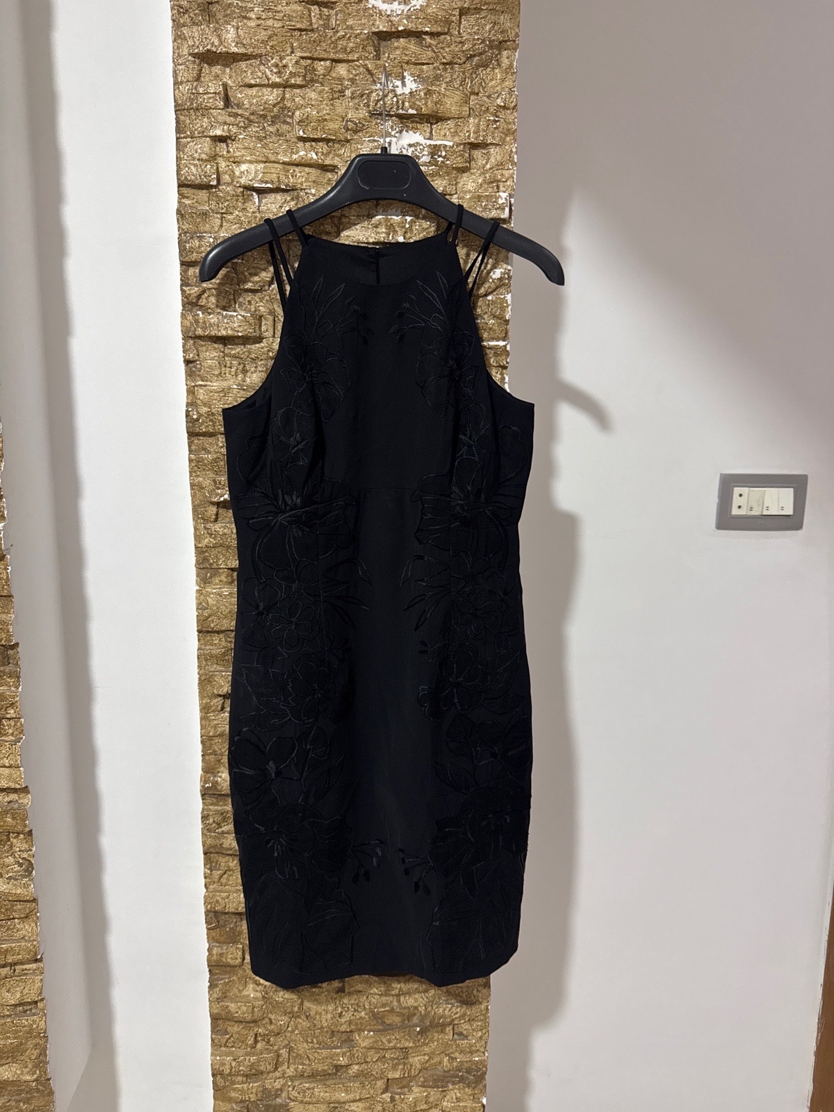 Karen millen midi dresse brodé neuf