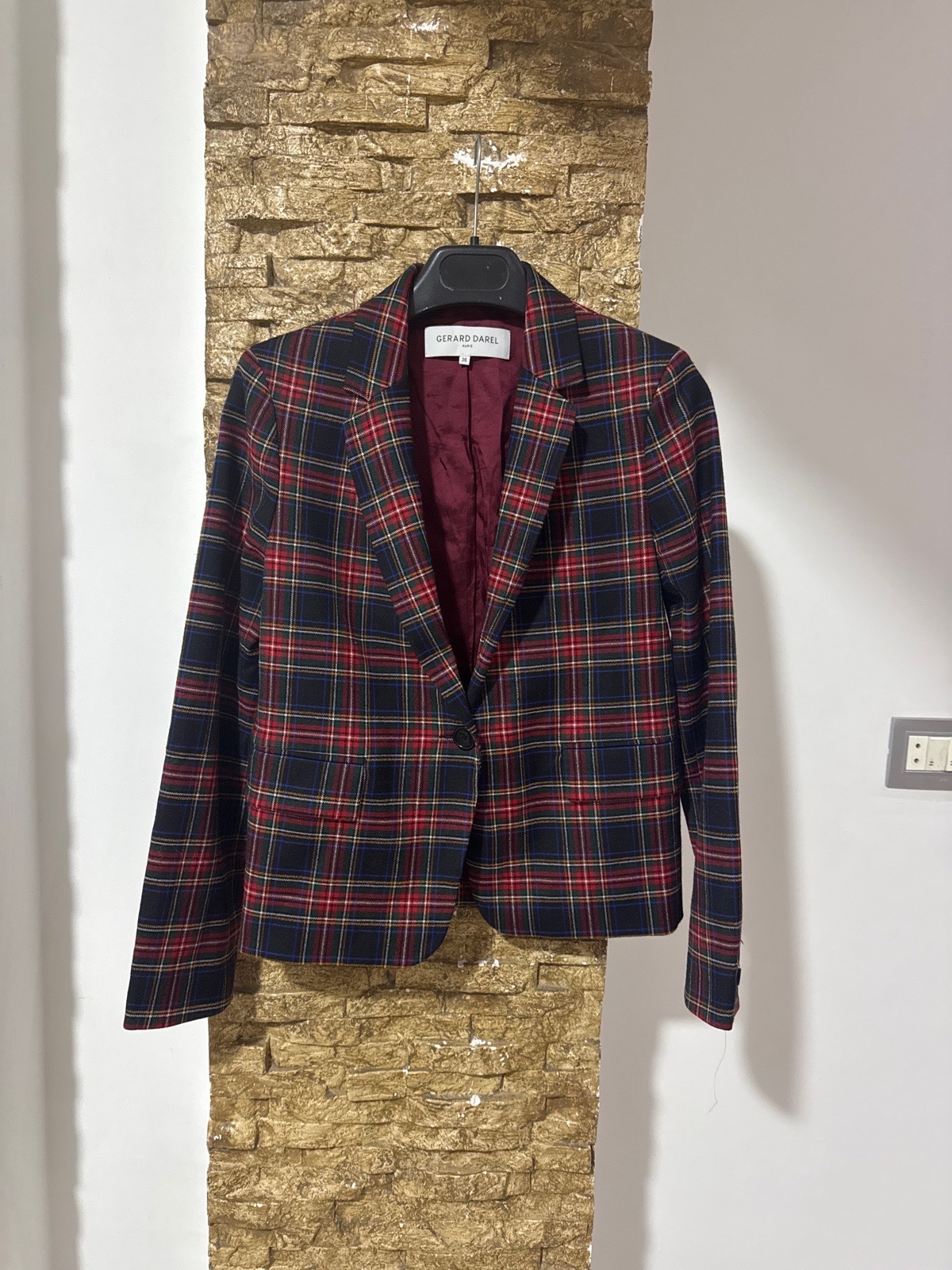 Gerard darel blazer a careaux neuf