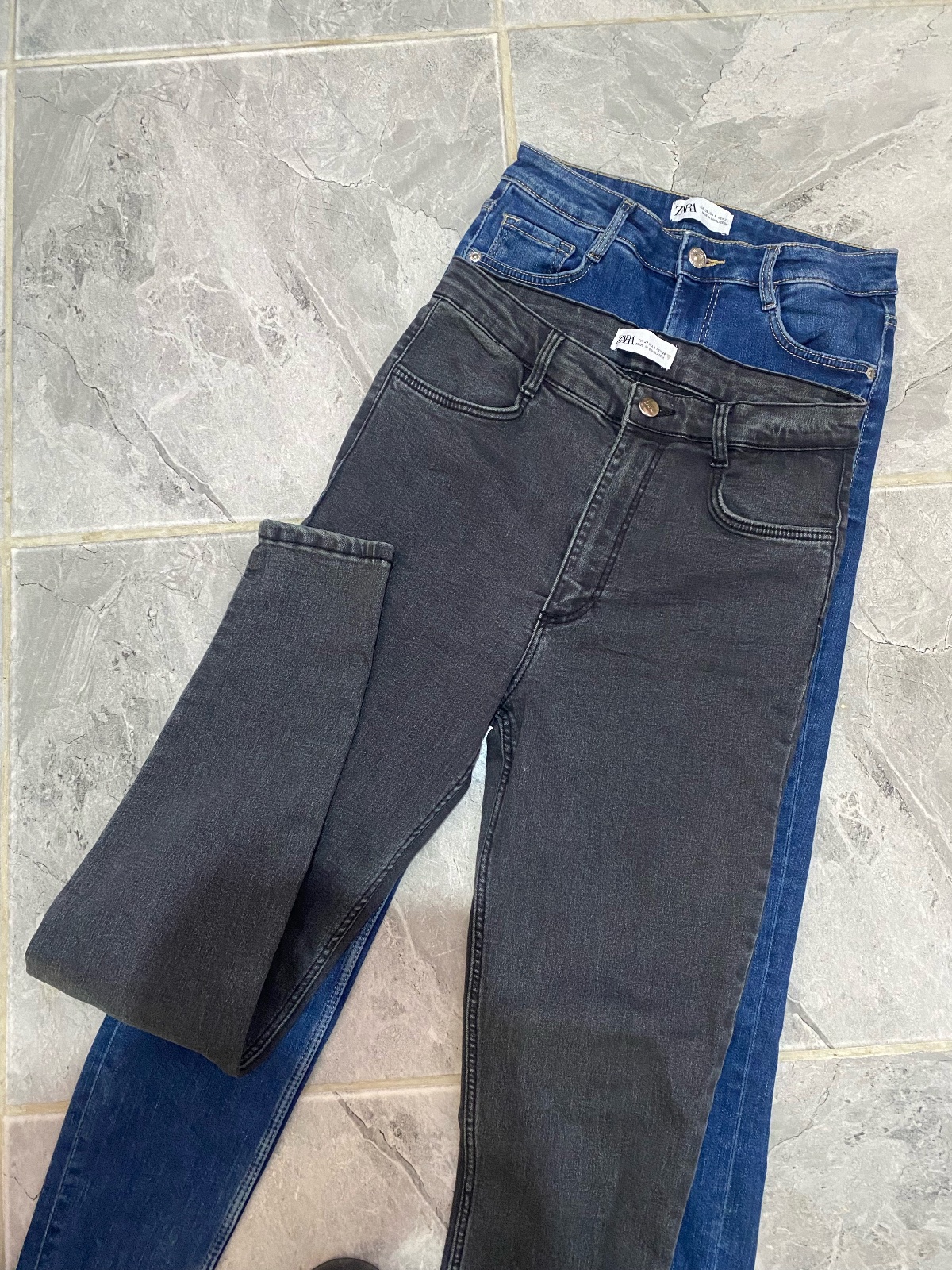 Lot deux jeans zara taille 38 vente flash !