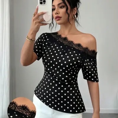 Pull off shoulder polka dot