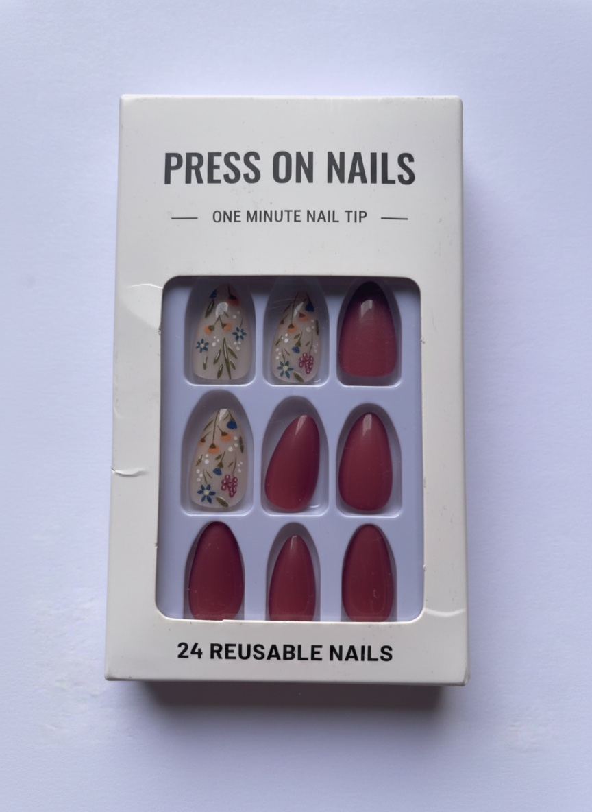 Set de "press on nails" avec des stickeres(col)