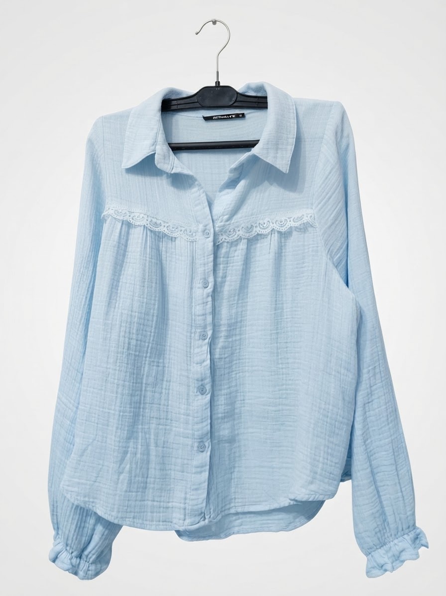 Chemise en bleu ciel