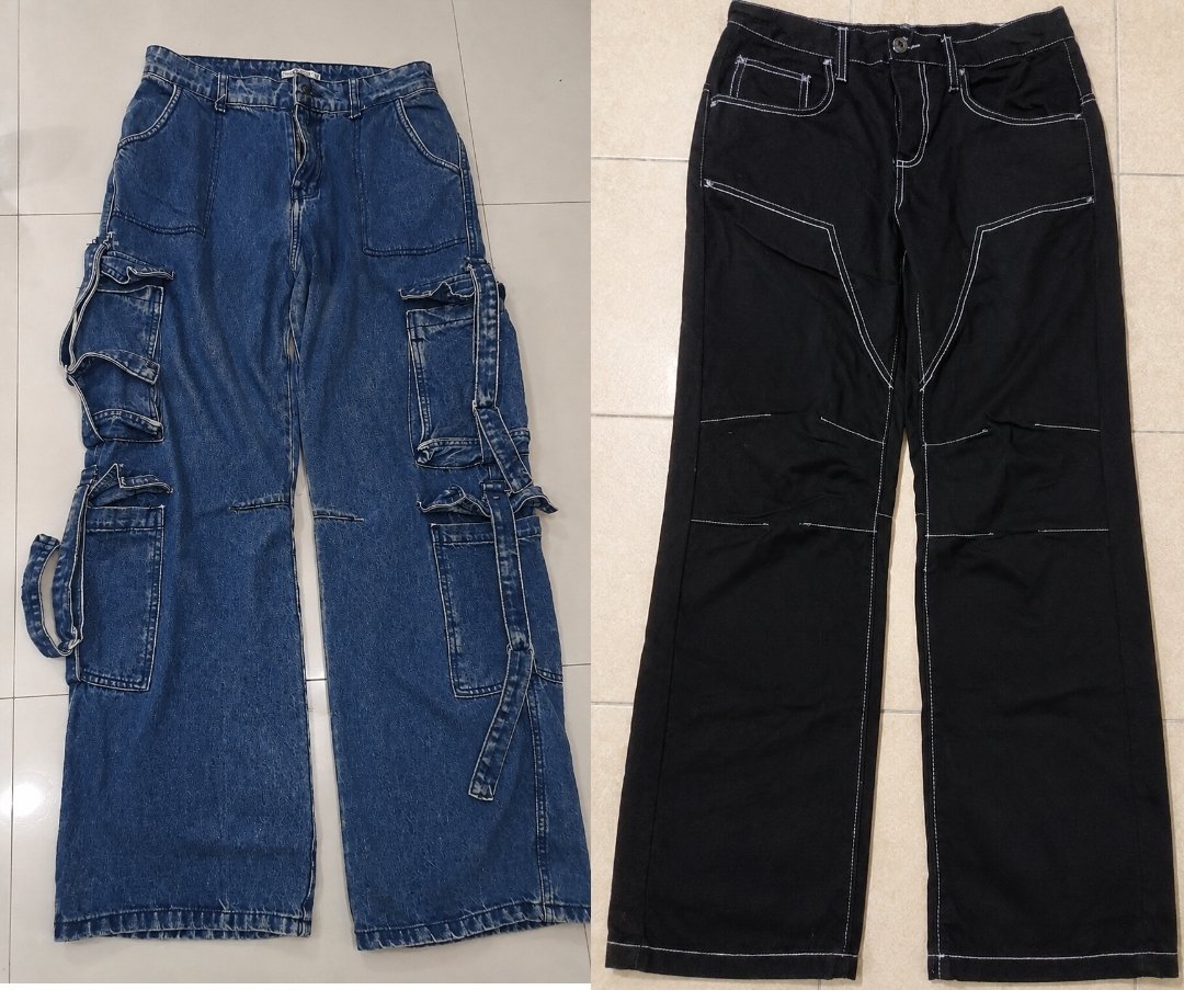 Deux pantalons, un noir et un bleu foncé 