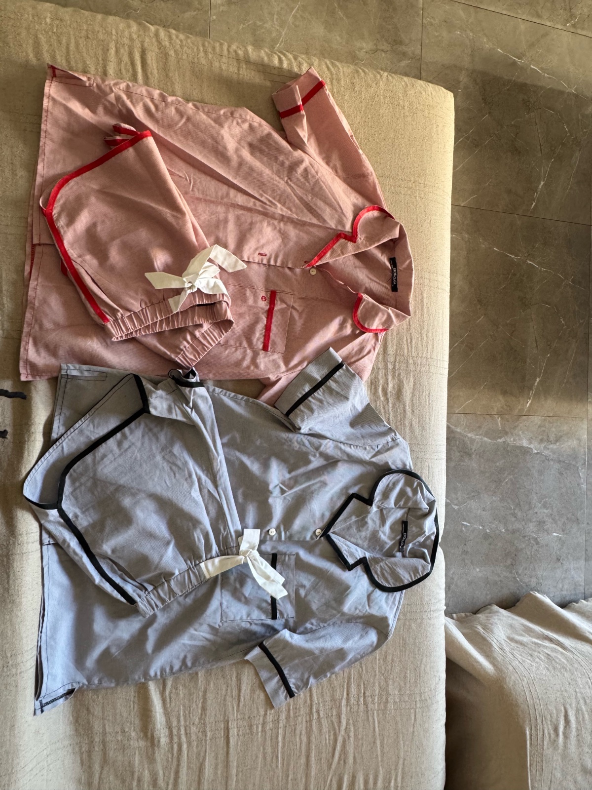 Lot de 2 pyjama neuf