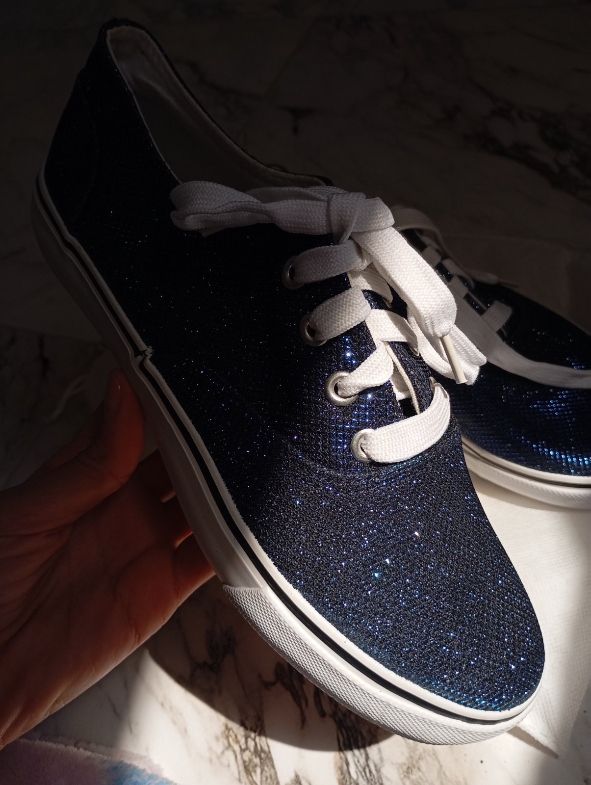 Espadrille bleu bling bling jamais porté 