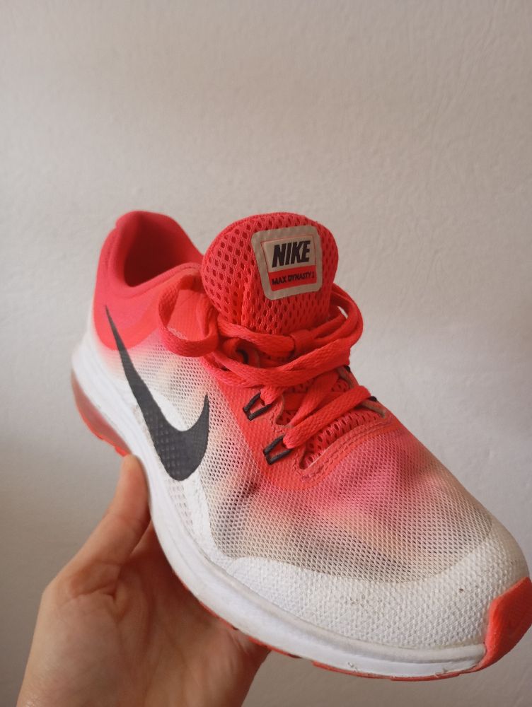 Espadrilles sport Nike pointure 37,5
