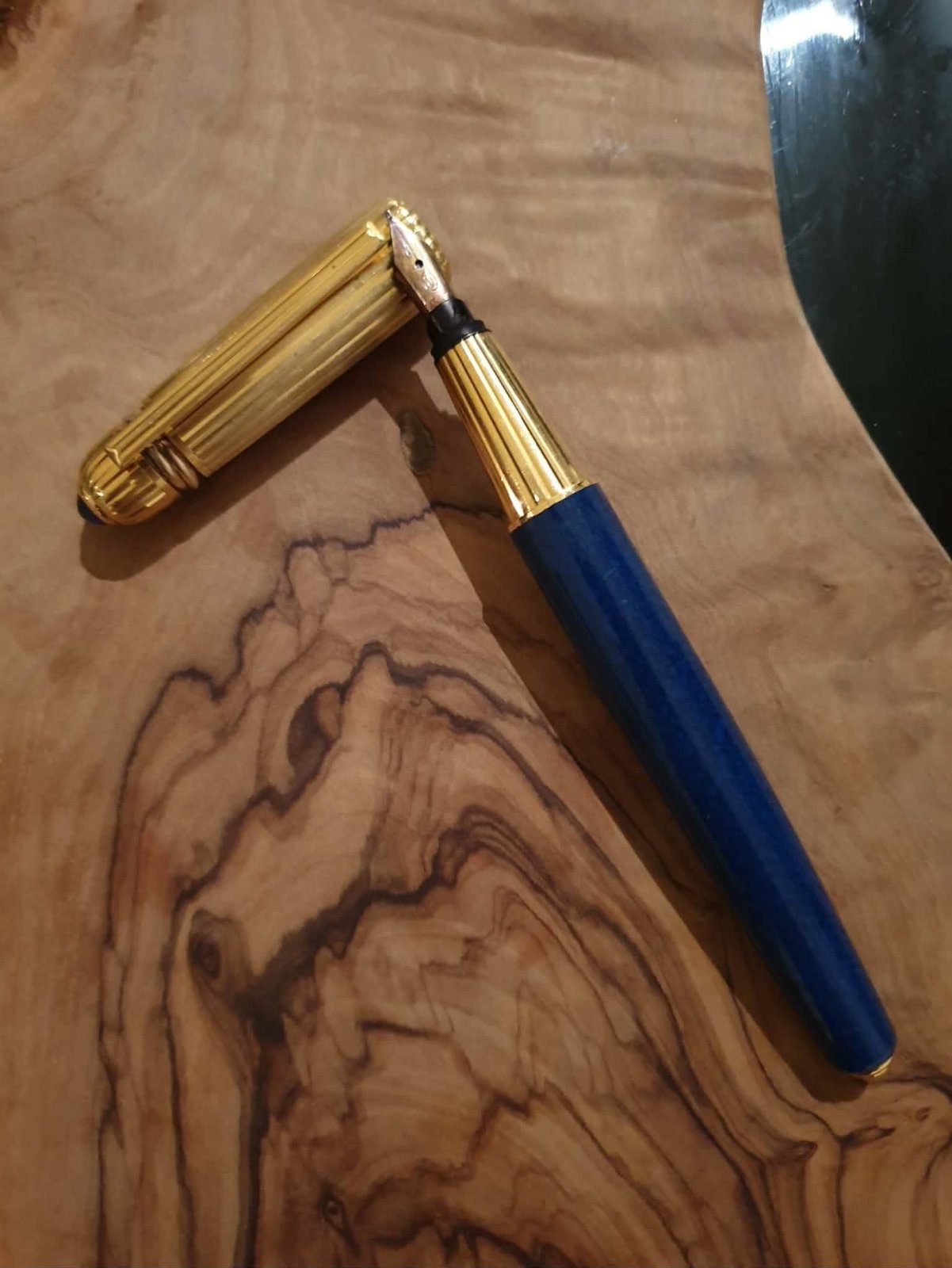 Lot Cartier Vintage Authentique - Stylo Plume Pasha Or 18K + Briquet Le Must 93302 P