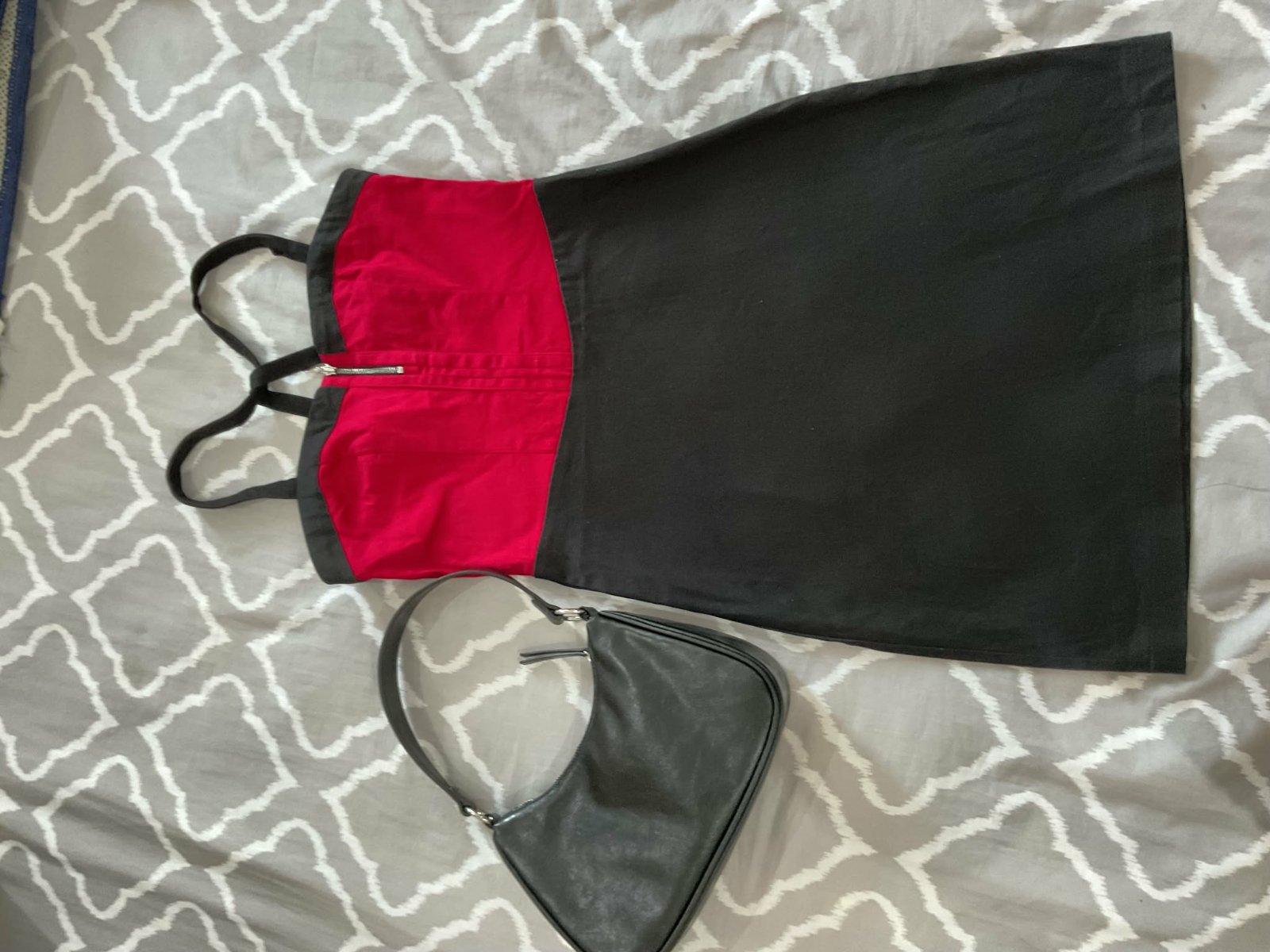 Robe Schwiing taille XS- Bicolore: Noire & Rouge 🌹