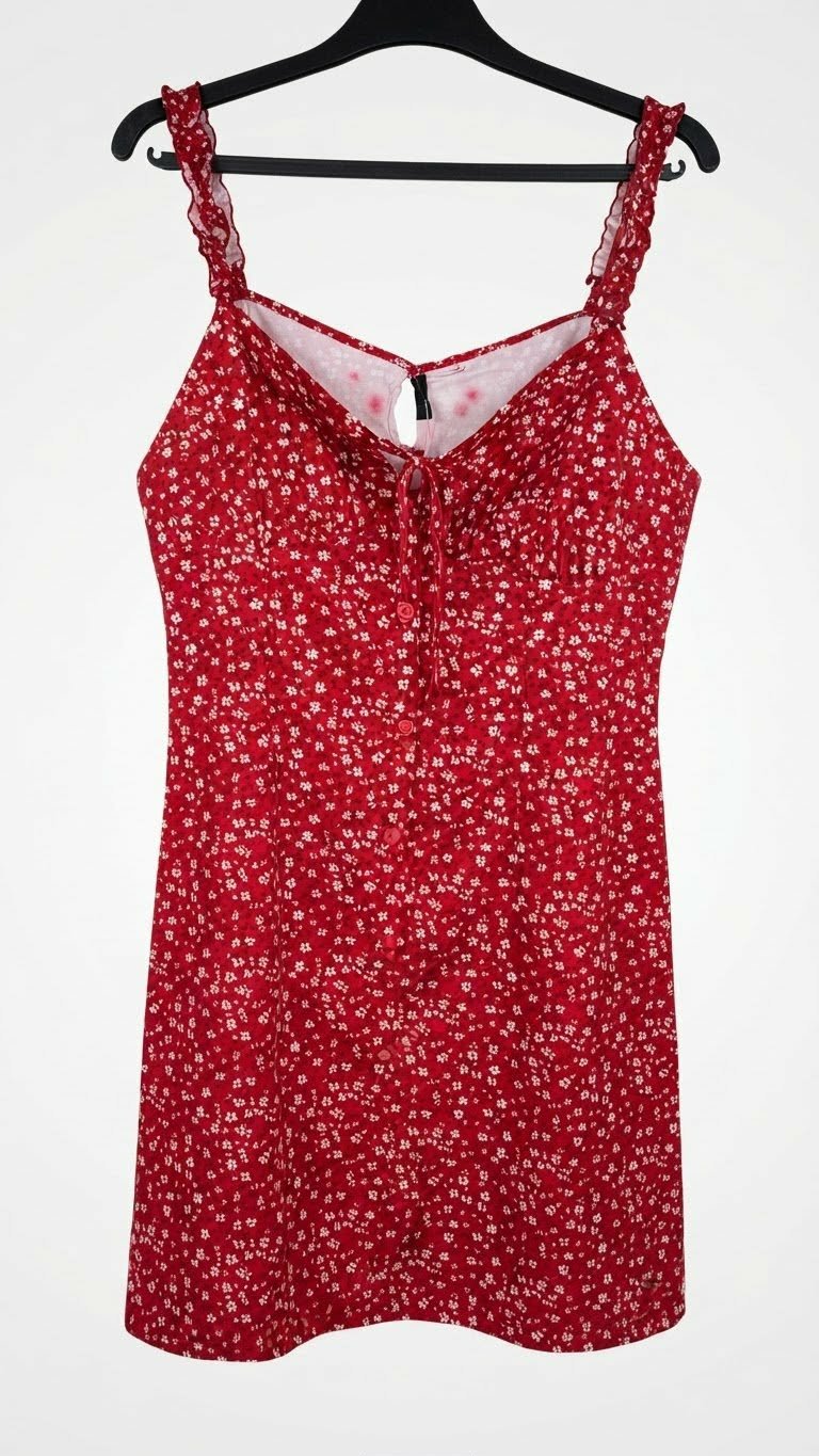 Tres jolie robe rouge fleurie taille M