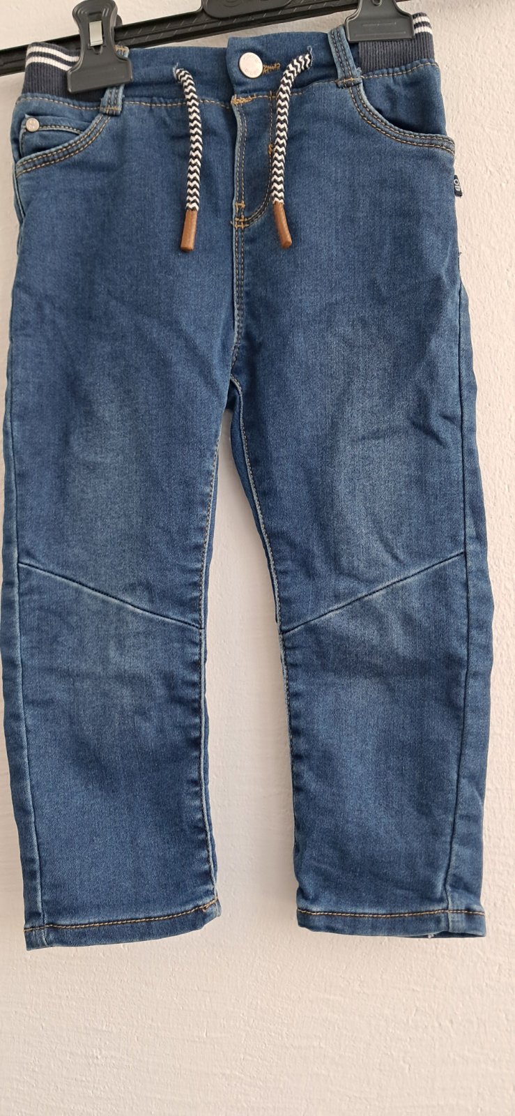 1 pantalon taille 24mois pour garçon marque Obaïbi  