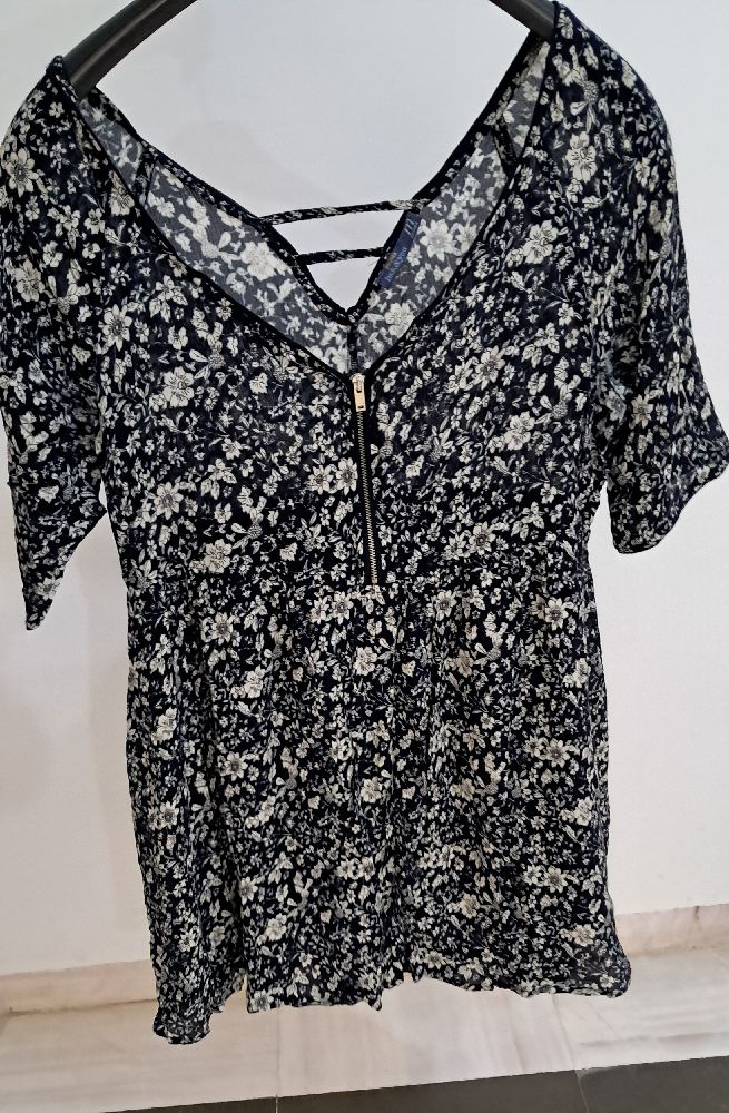 Robe courte manches 3/4
